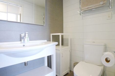 Photo of property in 2c/10 Augustus Terrace, Parnell, Auckland, 1052