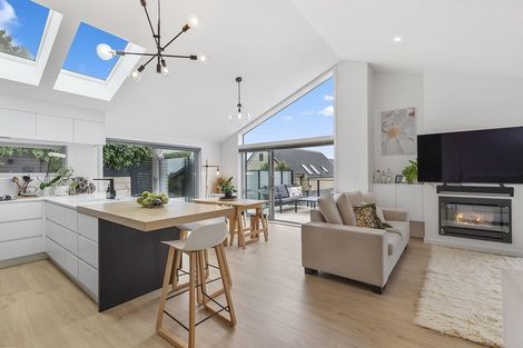 Photo of property in 111a Breaker Bay Road, Breaker Bay, Wellington, 6022