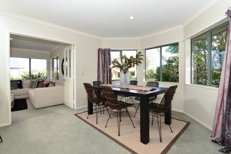 Photo of property in 1 Castlewold Place, Huntington, Hamilton, 3210