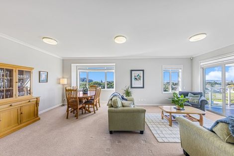 Photo of property in 72 Landmark Terrace, Orewa, 0931