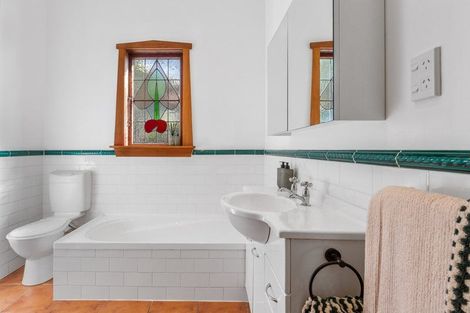 Photo of property in 32 Havelock Street, Mornington, Wellington, 6021