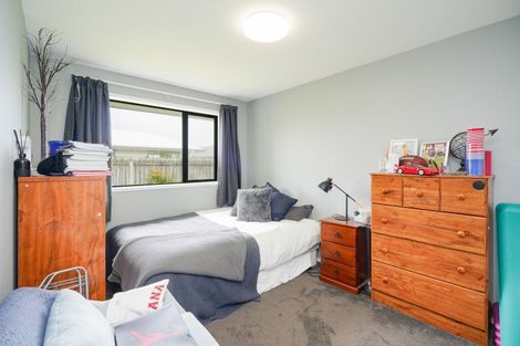 Photo of property in 19 Dallard Way, Waikiwi, Invercargill, 9810