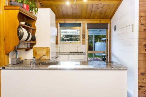 Photo of property in 71 Oregon Drive, Maoribank, Upper Hutt, 5018