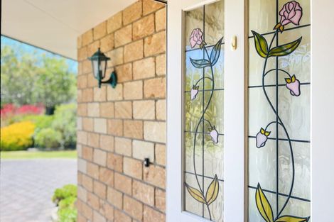 Photo of property in 25 Awanui Drive, Waikanae, 5036