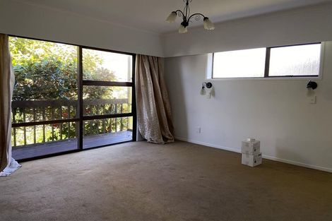 Photo of property in 2/43 Eastcliffe Road, Castor Bay, Auckland, 0620