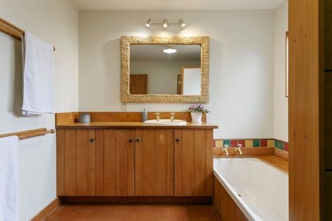 Photo of property in 6 Astelia Way, Waipahihi, Taupo, 3330