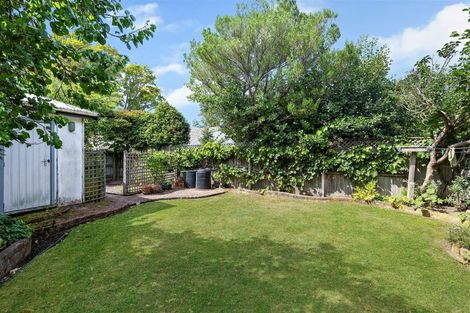 Photo of property in 10 Weston Road, St Albans, Christchurch, 8052