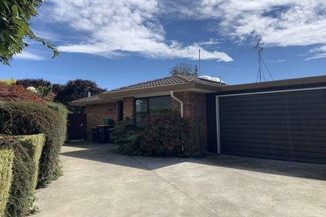 Photo of property in 1/16a Sayers Crescent, Ilam, Christchurch, 8041