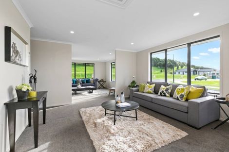 Photo of property in 18 Lakeside Terrace, Omokoroa, 3114