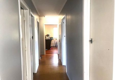 Photo of property in 27 Kohekohe Street, New Lynn, Auckland, 0600