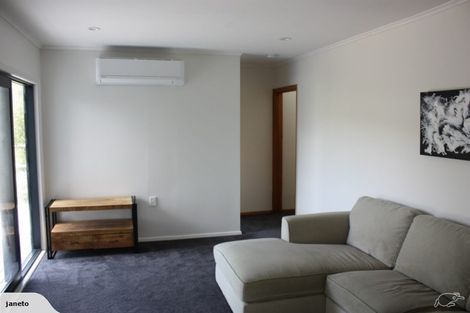 Photo of property in 52 Poto Road, Normandale, Lower Hutt, 5010