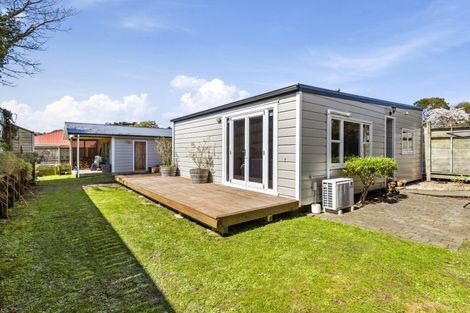 Photo of property in 32 Frankmoore Avenue, Johnsonville, Wellington, 6037