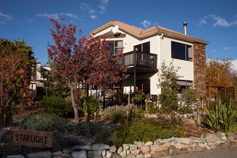 Photo of property in 1 Burnett Place, Lake Tekapo, 7999