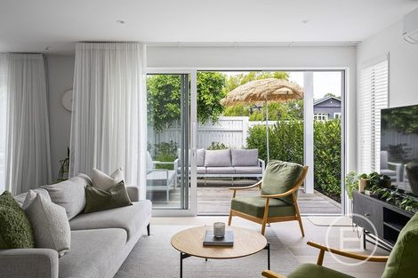 Photo of property in 1a Maranui Avenue, Point Chevalier, Auckland, 1022