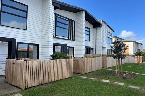 Photo of property in 152 Mcleod Road, Te Atatu South, Auckland, 0610