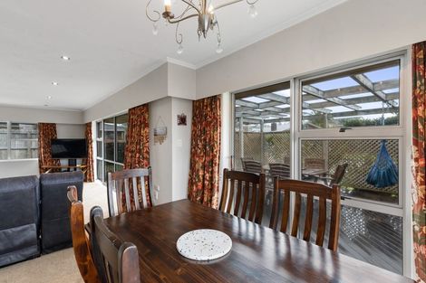 Photo of property in 3 Luxor Place, Pomare, Rotorua, 3015