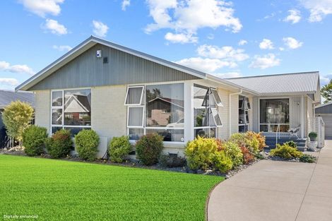 Photo of property in 15 Waratah Street, Avondale, Christchurch, 8061