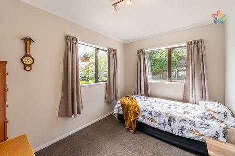 Photo of property in 21 Whitechapel Grove, Stokes Valley, Lower Hutt, 5019