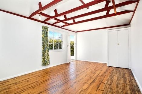 Photo of property in 18 Bell Street, Tawa, Wellington, 5028