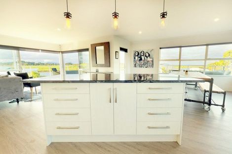 Photo of property in 21 Riverview Place, Waipu, 0582