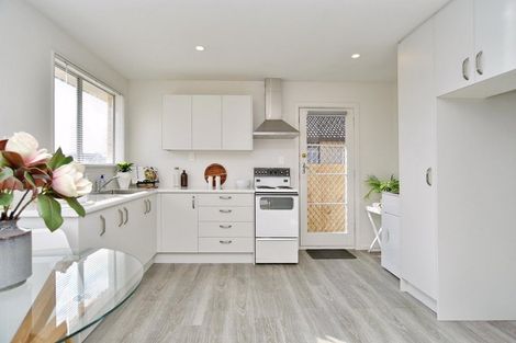 Photo of property in 17a Queenspark Drive, Parklands, Christchurch, 8083