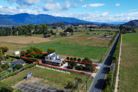 Photo of property in 366 Abel Tasman Drive, Motupipi, Takaka, 7183