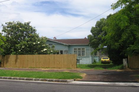 Photo of property in 15 Nolan Road, Greenlane, Auckland, 1051