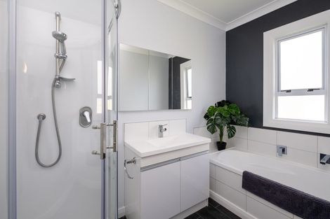 Photo of property in 77 Celia Street, Stratford, 4332