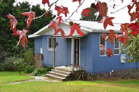 Photo of property in 8 Heaths Way, Pahi, Paparoa, 0571