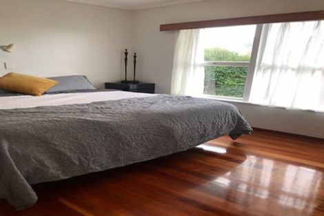 Photo of property in 3/18 Knights Road, Rothesay Bay, Auckland, 0630