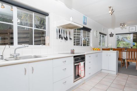 Photo of property in 48 Donovan Avenue, Massey, Auckland, 0614