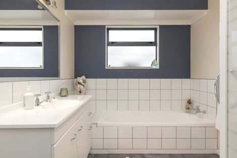 Photo of property in 140 Lakewood Drive, Nukuhau, Taupo, 3330