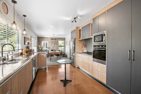 Photo of property in 83a Mangorei Road, Strandon, New Plymouth, 4312