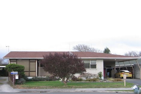 Photo of property in 4 Tiraumea Street, Palmerston North, 4410