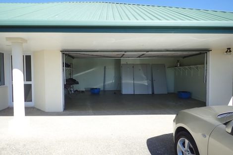 Photo of property in 25 Vining Crescent, Stoke, Nelson, 7011