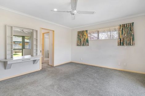 Photo of property in 30 Strachan Way, Highbury, Palmerston North, 4412
