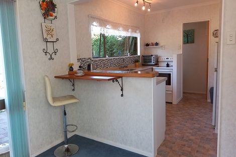 Photo of property in 6 Linda Place, Saint Johns Hill, Whanganui, 4501