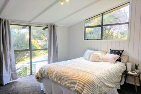 Photo of property in 25 Solander Place, Whitby, Porirua, 5024