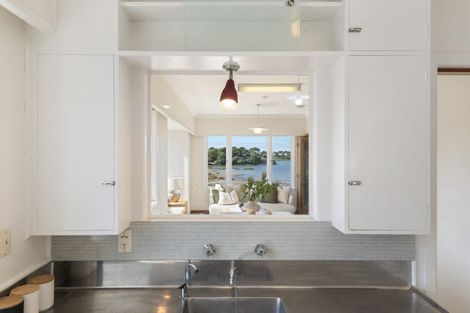 Photo of property in 1/15 Birkley Road, Bayswater, Auckland, 0622