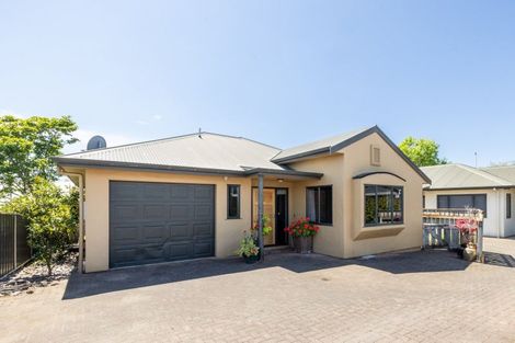Photo of property in 16a Brookvale Road, Havelock North, 4130