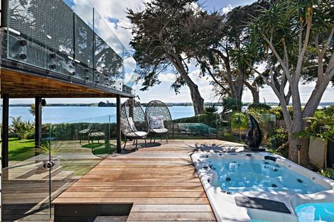 Photo of property in 12 Channel View Road, Clarks Beach, Pukekohe, 2679