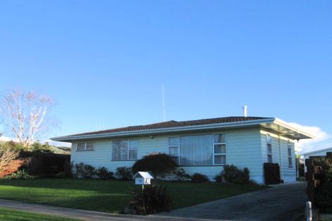 Photo of property in 12 Dunk Place, Milson, Palmerston North, 4414
