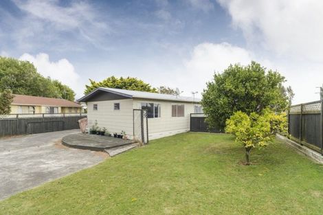 Photo of property in 1 Escort Grove, Awapuni, Palmerston North, 4412