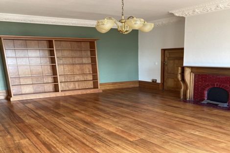 Photo of property in 186 Oriental Parade, Oriental Bay, Wellington, 6011