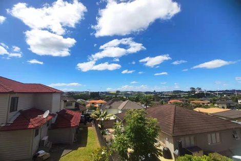 Photo of property in 15c Living Stream Road, Albany Heights, Auckland, 0632