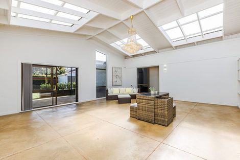 Photo of property in 7 Zenith Place, Conifer Grove, Takanini, 2112