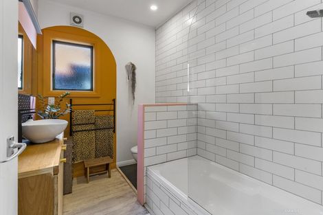 Photo of property in 24 Volga Street, Island Bay, Wellington, 6023