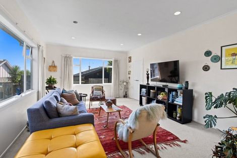 Photo of property in 62 Cutfield Road, New Plymouth, 4310