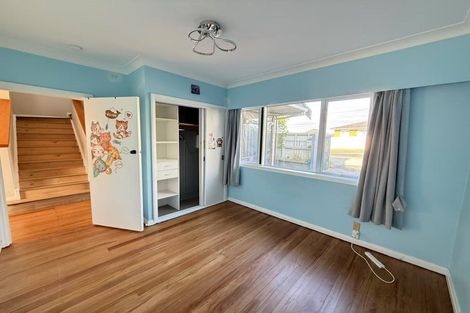 Photo of property in 71 Sylvan Avenue, Northcote, Auckland, 0627