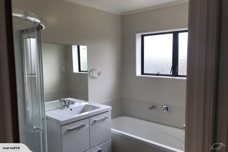 Photo of property in 2/56 West Street, Pukekohe, 2120